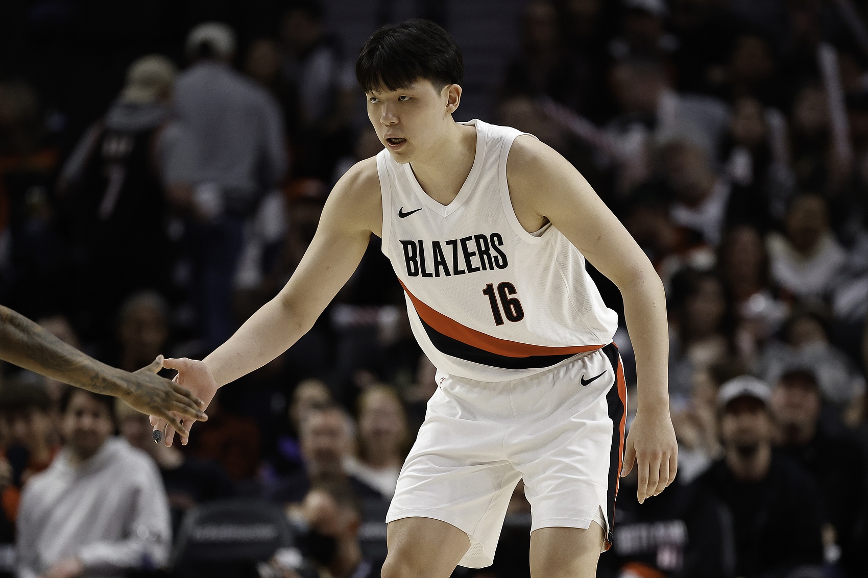 【菜鸟】瀚森垃圾时间2分1板 费尔斯18分11板 克尼佩尔10分8板3断